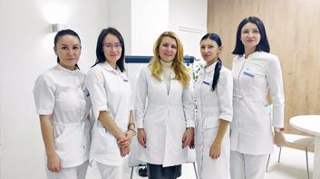 Дерматологи и косметологи прошли профессиональный интенсив Дерматологи и косметологи прошли профессиональный интенсив