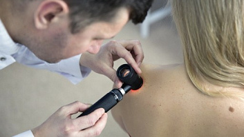 Биология загара: как солнце меняет ваши родинки и что об этом важно знать Биология загара: как солнце меняет ваши родинки и что об этом важно знать